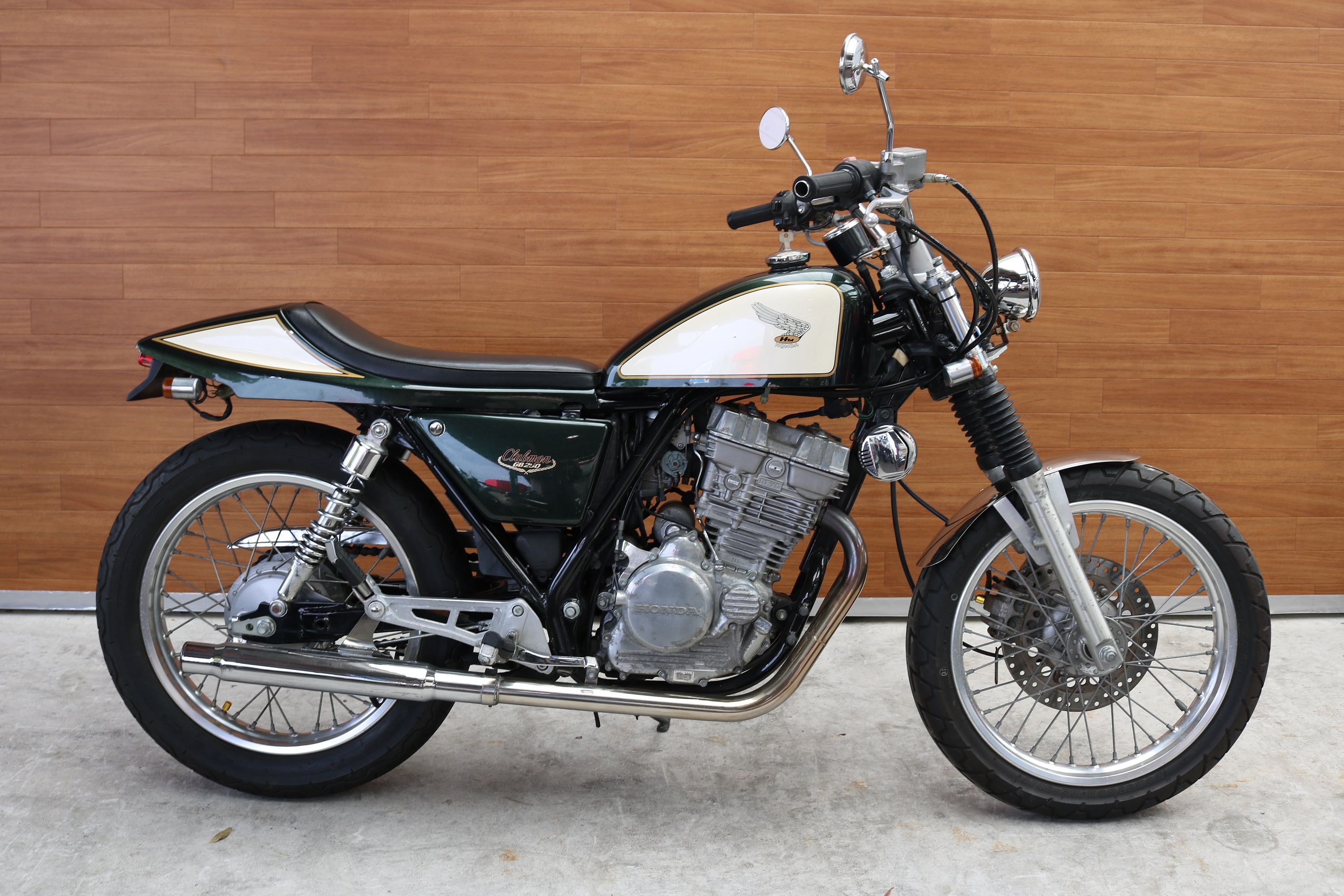 熊本中古車バイク情報 ホンダ Gb250 改 250 緑 熊本のバイクショップ アール バイクの新車 中古車販売や買取 レンタルバイクのことならおまかせください