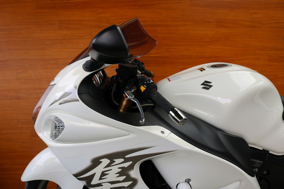 熊本中古車バイク情報 スズキ Gsx1300r 隼 1300 白 熊本のバイクショップ アール バイクの新車 中古車 販売や買取 レンタルバイクのことならおまかせください