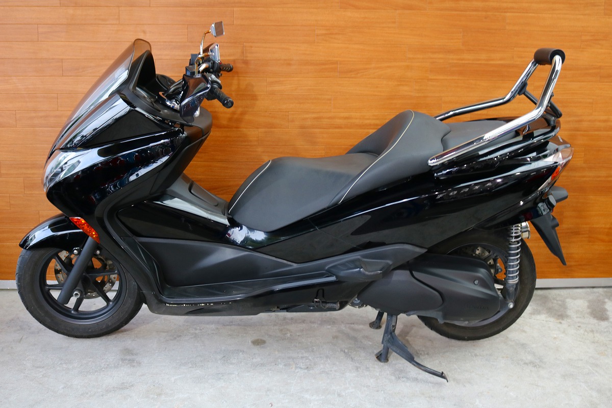 熊本中古車バイク情報 ホンダ フォルツァz 250 黒 熊本のバイクショップ アール バイクの新車 中古 車販売や買取 レンタルバイクのことならおまかせください