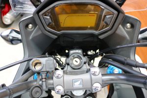 熊本中古車バイク情報 ホンダ 400x 400 白 熊本のバイクショップ アール バイクの新車 中古車販売や買取 レンタルバイクのことならおまかせください