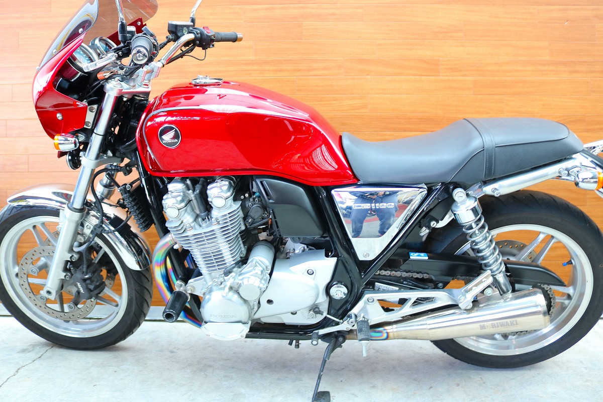 熊本中古車バイク情報 ホンダ Cb1100 1100 赤 熊本のバイクショップ アール バイクの新車 中古車販売や買取 レンタルバイクのことならおまかせください