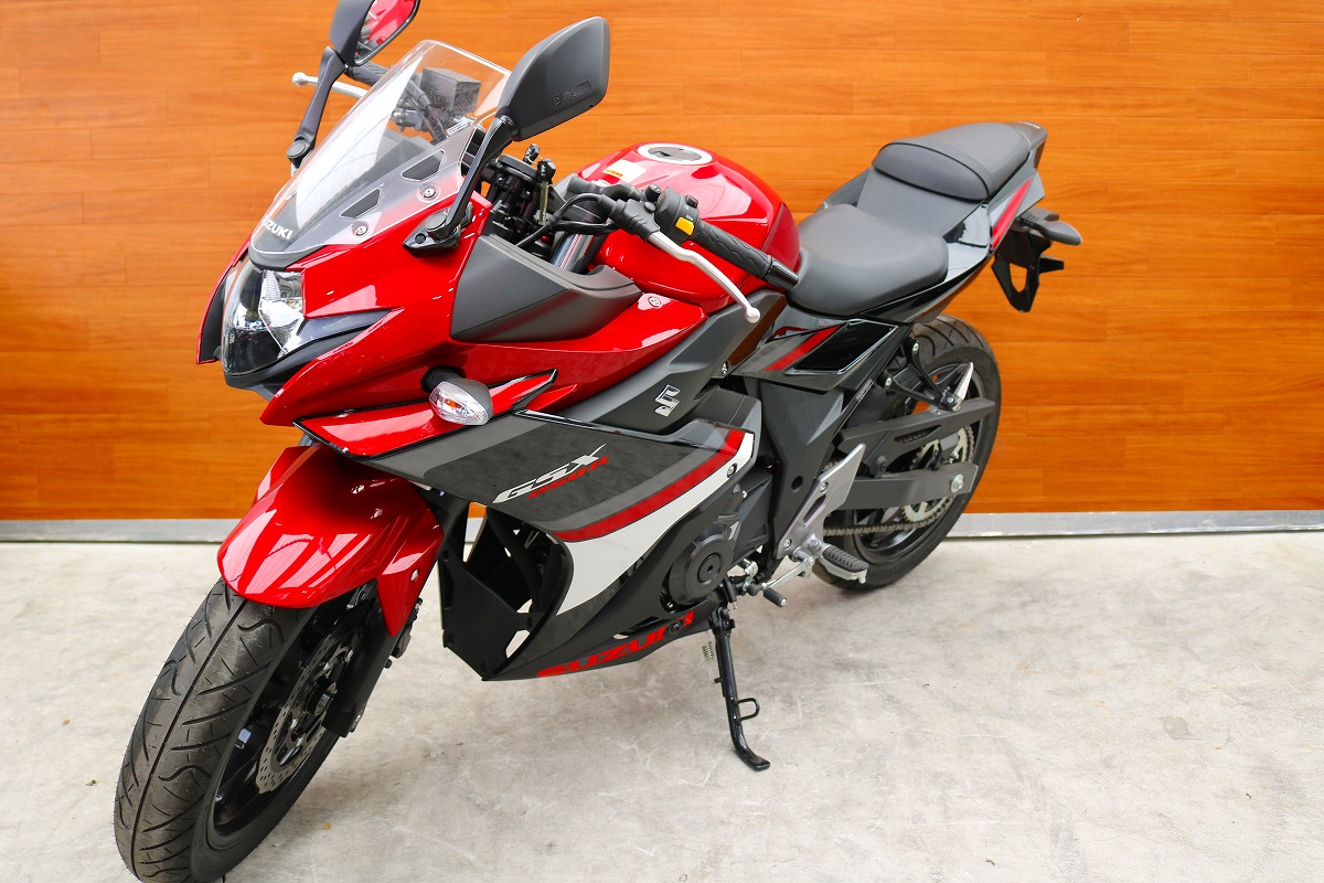 熊本新車バイク情報 スズキ Gsx250r 250 赤 熊本のバイクショップ アール バイクの新車 中古車販売や買取 レンタルバイク のことならおまかせください