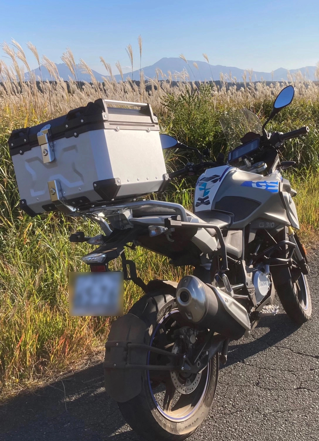 南小国町瀬の本高原で撮影されたBMW G310GSの画像