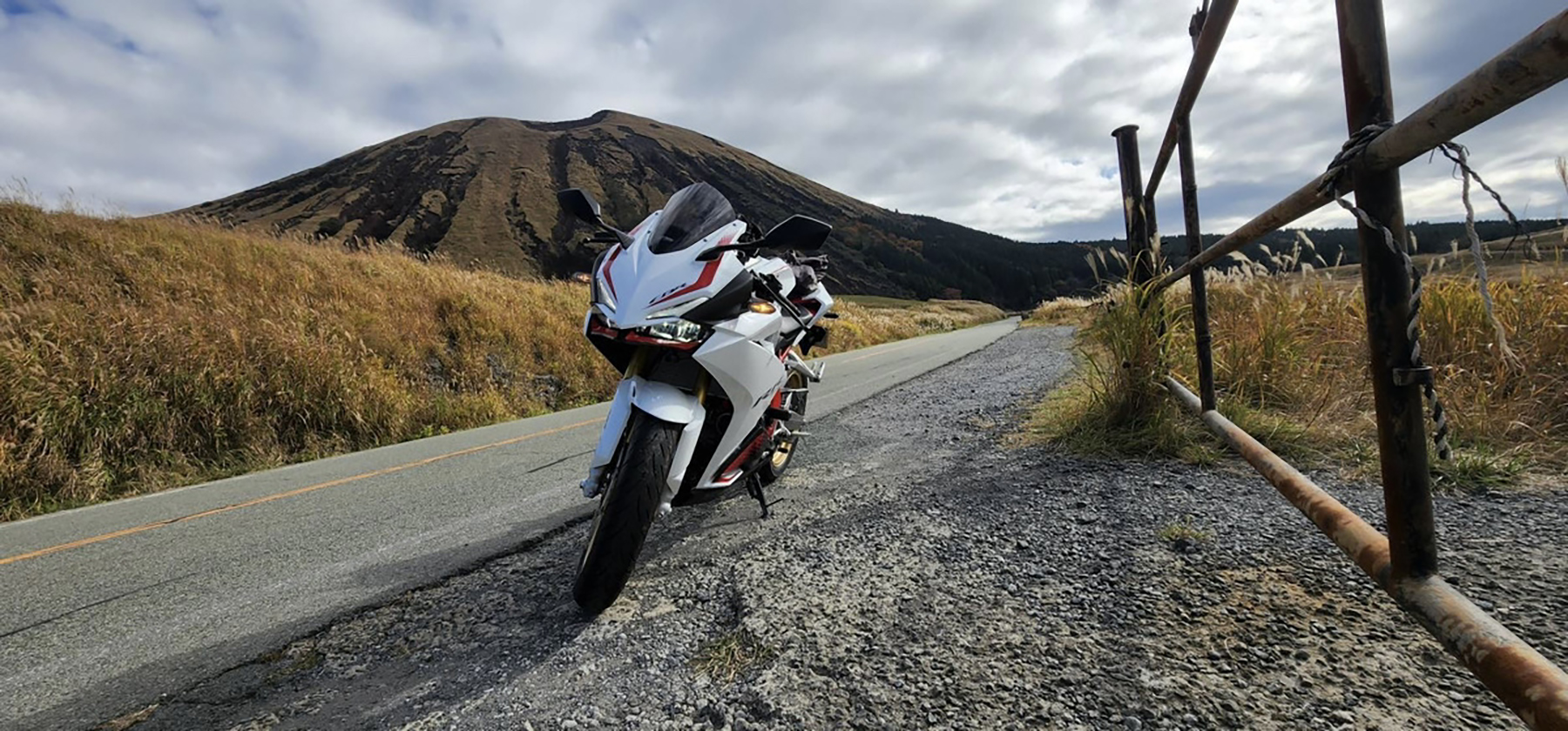 阿蘇で撮影されたCBR250RRの画像