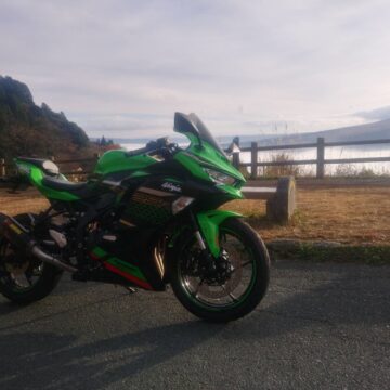車帰パーキングで撮影されたZX-25Rの画像