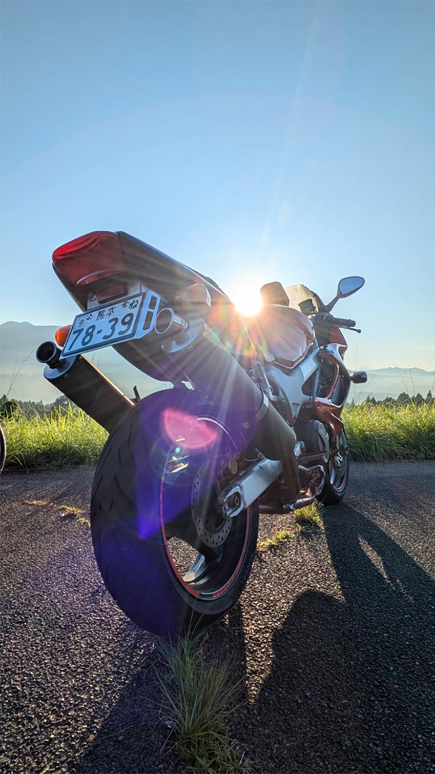 南阿蘇村で撮影されたVTR1000Fファイヤーストームの画像