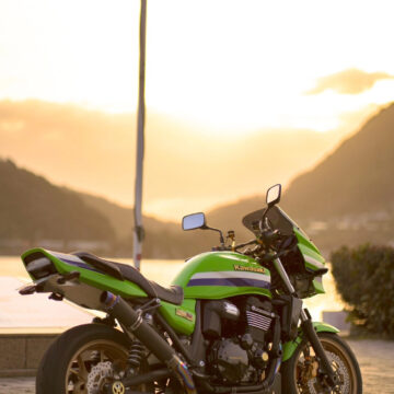 三角西港で撮影されたZRX1200DAEGの画像