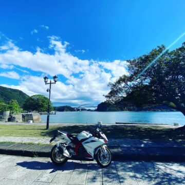 三角港で撮影されたCBR250RRの画像
