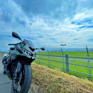 熊本空港で撮影されたNinja ZX-4R SEの画像