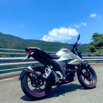 佐賀市喜瀬川ダムで撮影されたジクサー150の画像