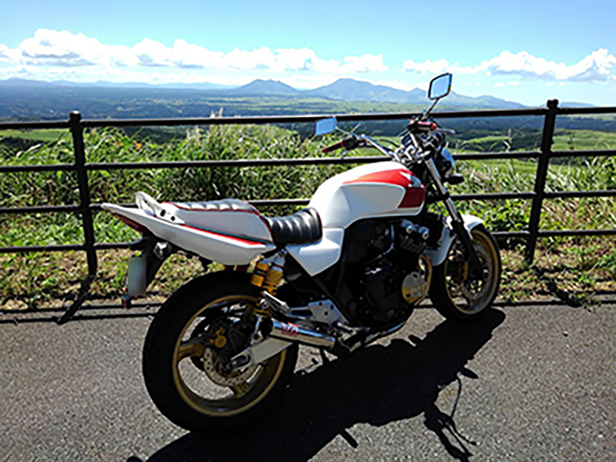 産山村で撮影されたCB400SFの画像
