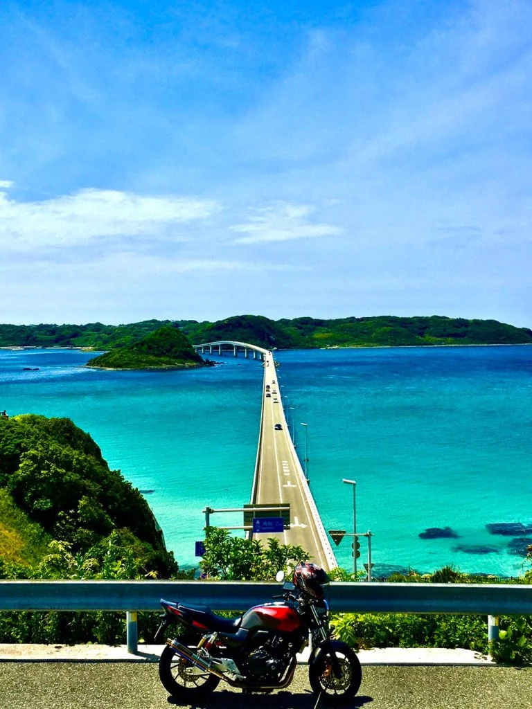 角島大橋（山口県）で撮影されたCB400SFの画像