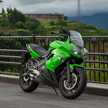 新阿蘇大橋で撮影されたNinja400Rの画像