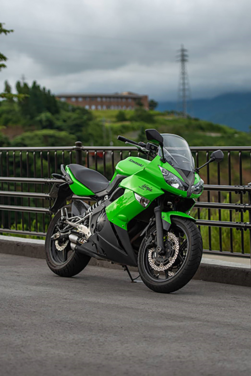 新阿蘇大橋で撮影されたNinja400Rの画像