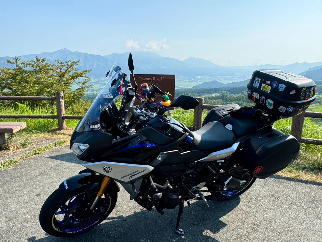 ケニーロードで撮影されたトレーサー900GTの画像