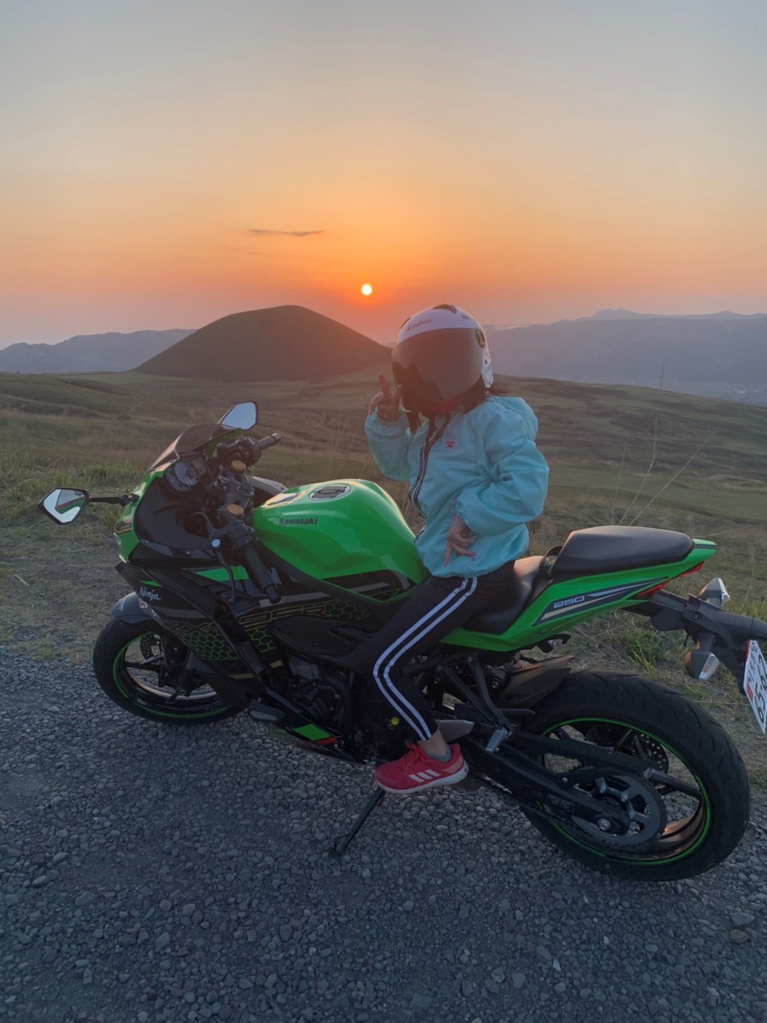 阿蘇山で撮影されたZX-25Rの画像