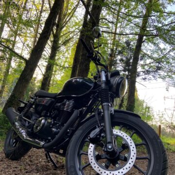 飯田山 山頂付近で撮影されたGB350Sの画像