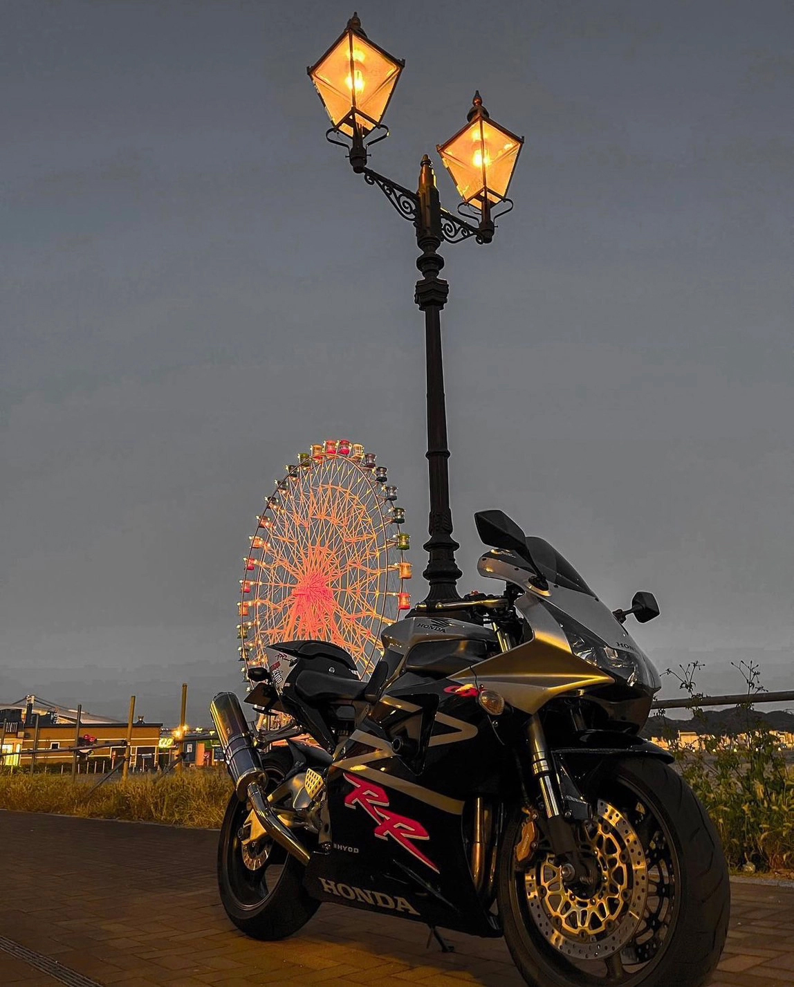 関門トンネル付近で撮影されたCBR954RRの画像
