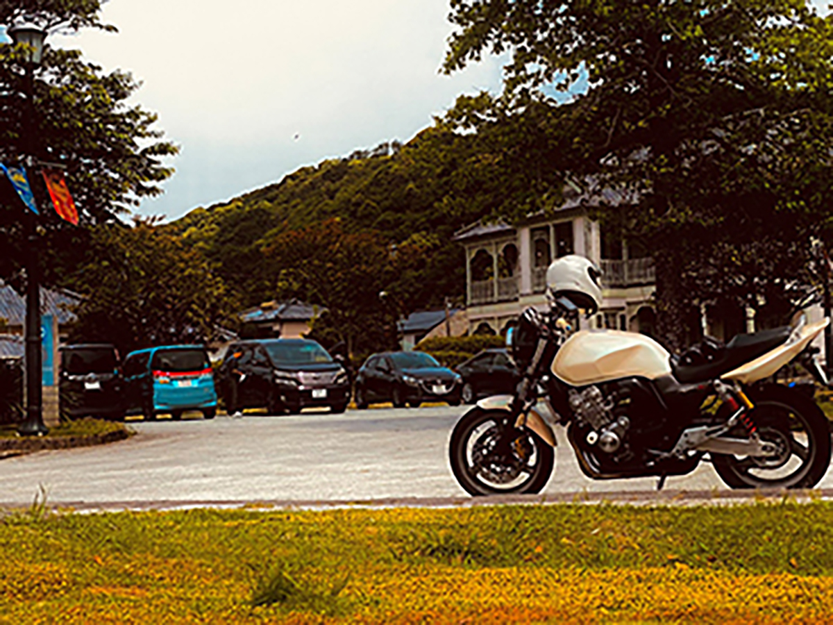 三角西港で撮影されたCB400SFの画像