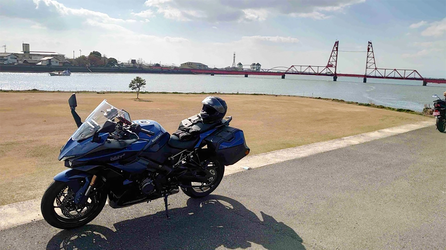 筑後川昇開橋で撮影されたGSXS1000GTの画像