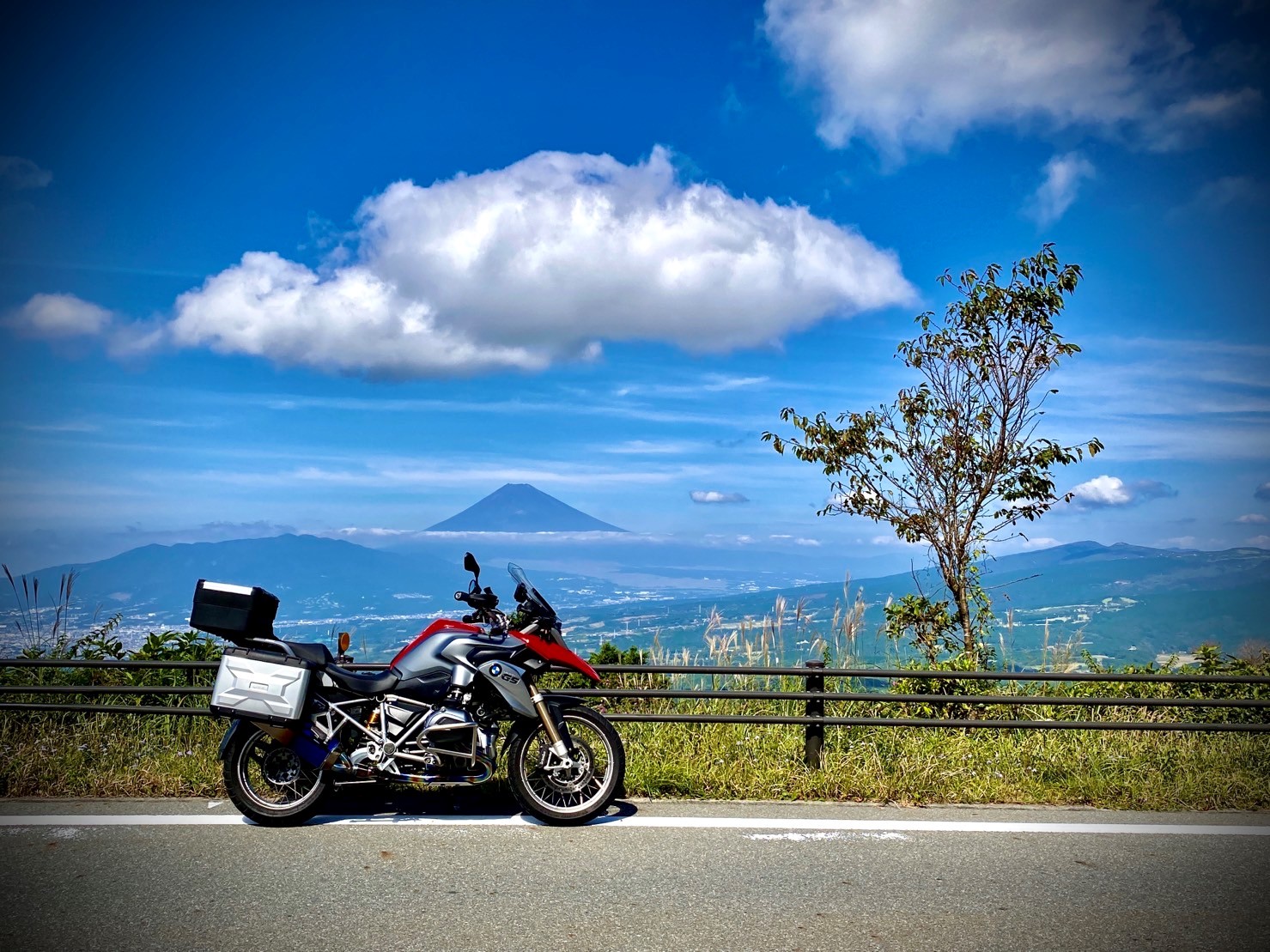 伊豆スカイラインで撮影されたR1200GSの画像