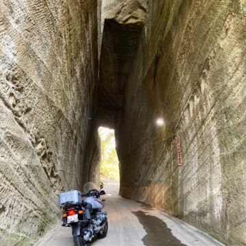 千葉県 燈籠坂大師の切通しトンネルで撮影されたr1150gsの画像