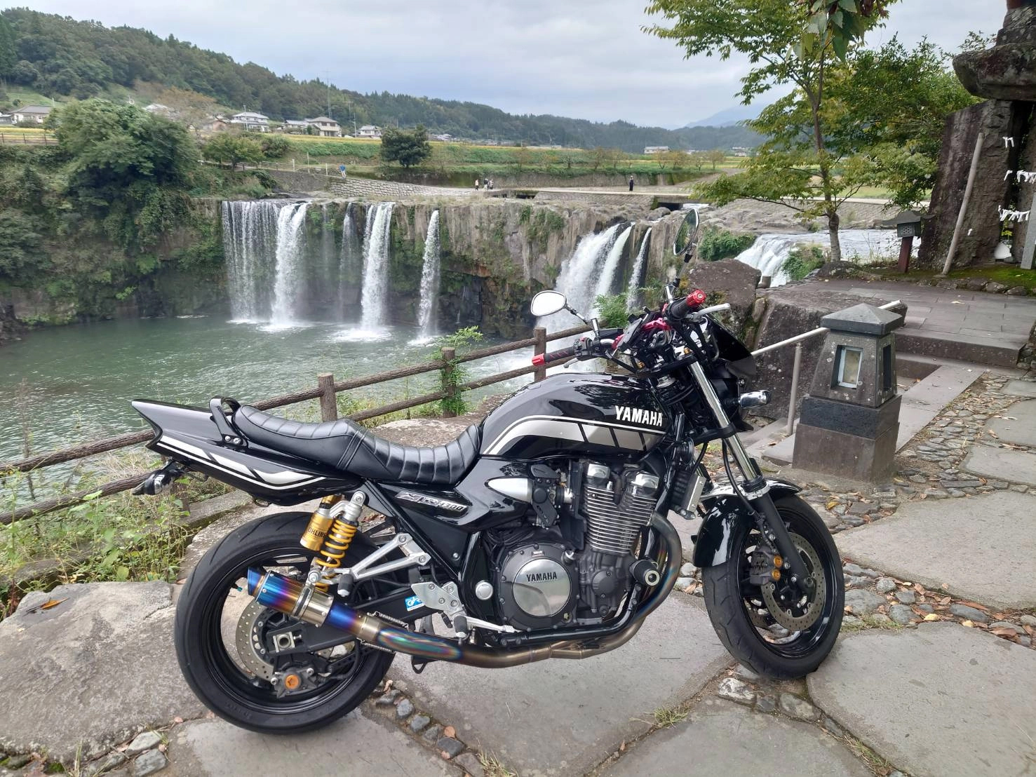 大分県原尻の滝で撮影されたXJR1300の画像