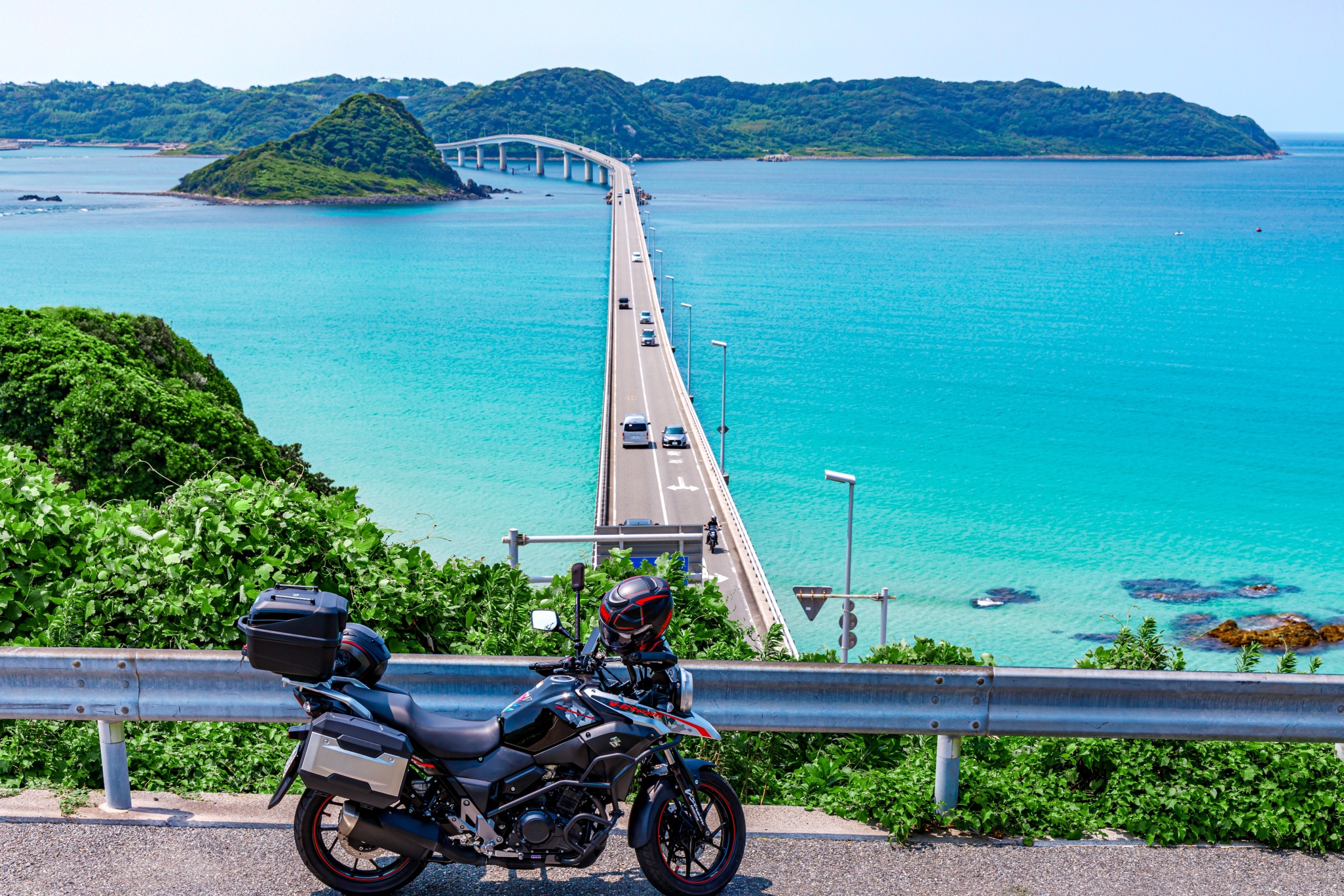 最優秀賞：角島大橋で撮影されたV-Strom250の画像