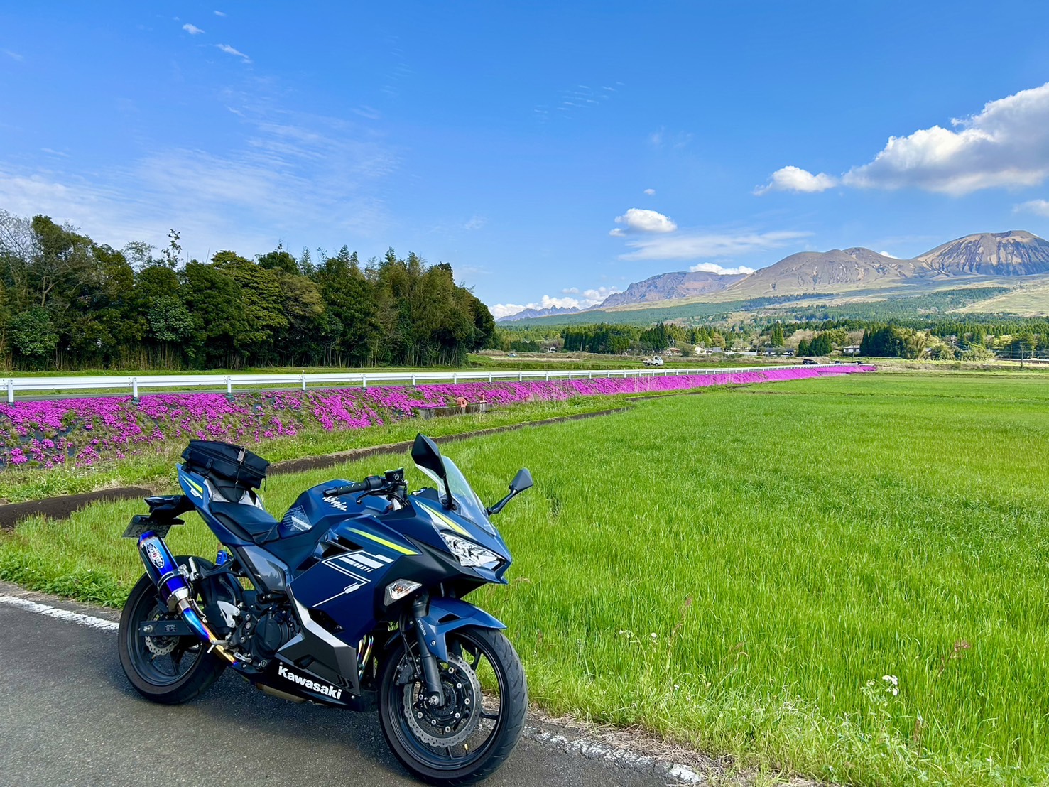 最優秀賞：阿蘇市永草で撮影されたNinja400の画像