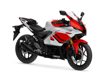 ヤマハ　ＹＺＦ－Ｒ２５　７０ｔｈ　Ａｎｎｉｖｅｒｓａｒｙ　Ｅｄｉｔｉｏｎ　ホワイトの画像
